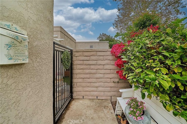3004 Via Buena Vis Unit C, Laguna Woods, CA 92637 - view of gate