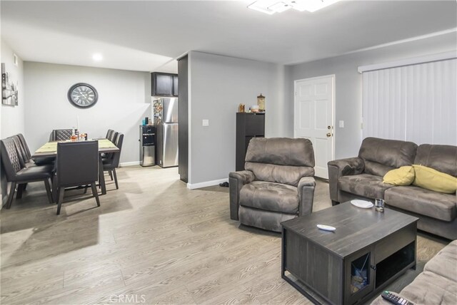 515 W Harvard St, Glendale, CA 91204 - living area with light wood-type flooring, baseboards, and recessed lighting