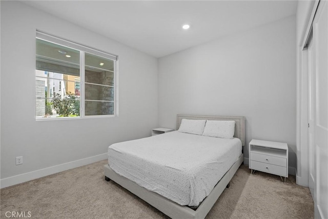 bedroom featuring carpet flooring, baseboards, and recessed lighting