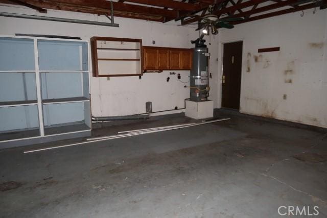 819 Sherwood Way, Willows, CA 95988 - garage featuring water heater