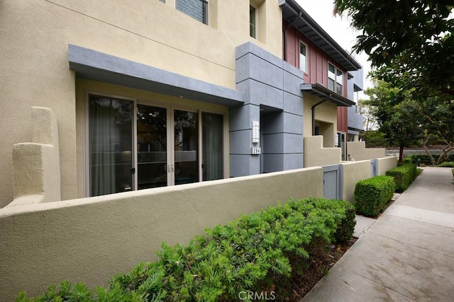 204 Alienta Ln, Rancho Mission Viejo, CA 92694 - view of side of property featuring stucco siding