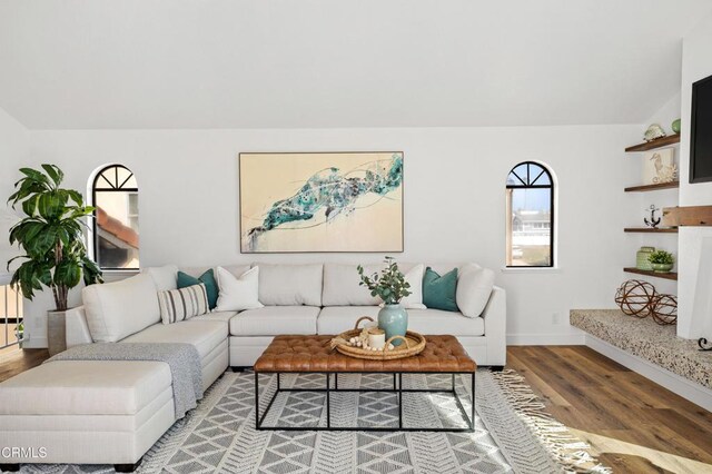 5304 Whitecap St, Oxnard, CA 93035 - living area with light wood finished floors and baseboards