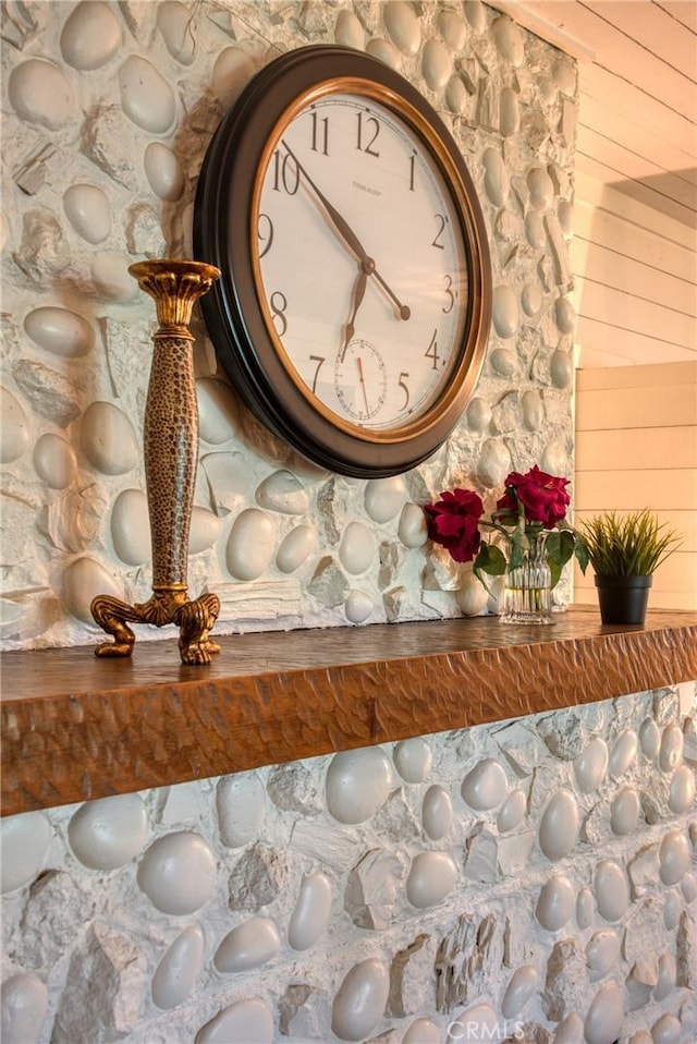 detailed view of wood walls