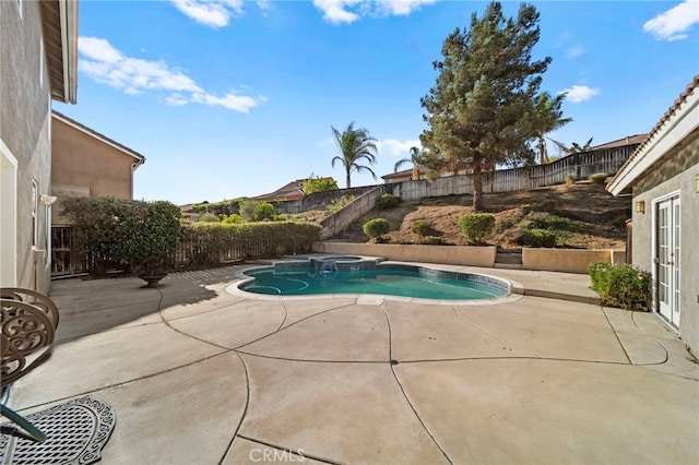 27876 Twilight Ct, Murrieta, CA 92563 - view of pool with a patio area, a fenced backyard, and a pool with connected hot tub