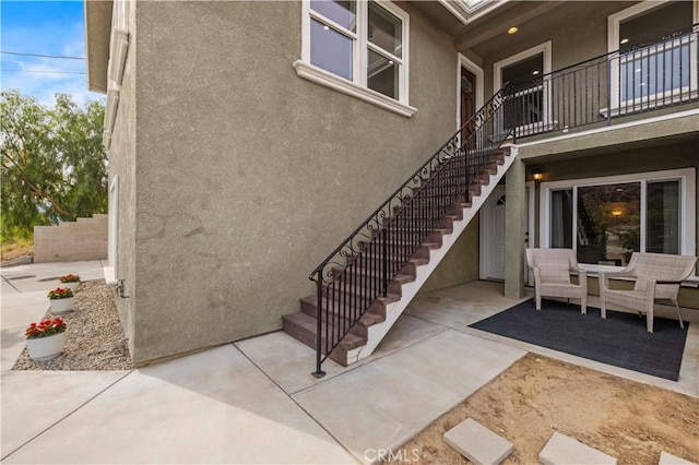 28637 Chiquito Canyon Rd, Castaic, CA 91384 - entrance to property with stucco siding and a patio