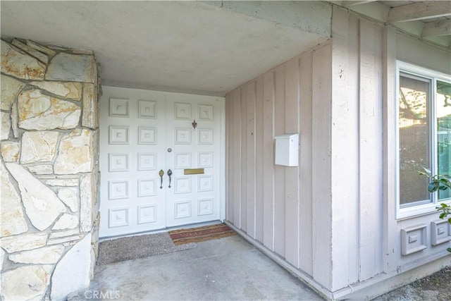2726 W Orion Ave, Santa Ana, CA 92704 - property entrance with stone siding