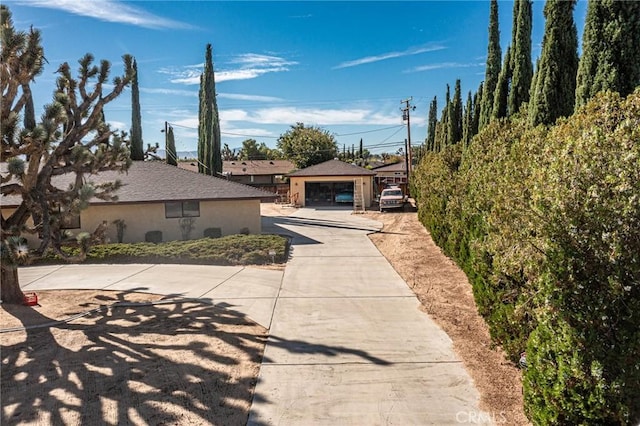 20407 Eyota Ln, Apple Valley, CA 92308 - view of concrete surface