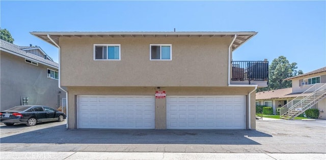 2619 W Aurora St, Santa Ana, CA 92704 - view of garage