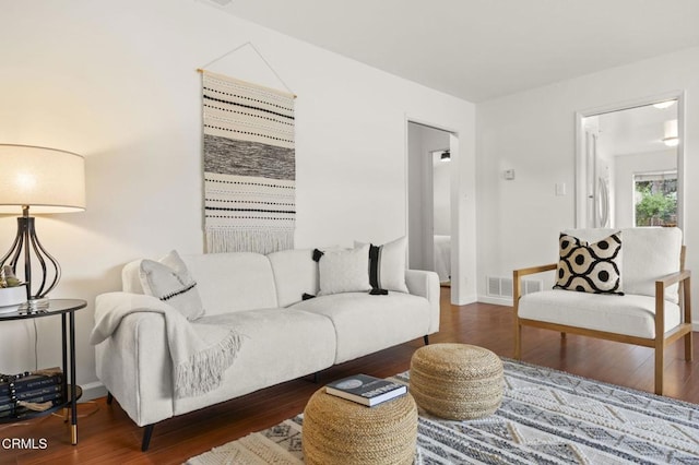 600 Good Hope St, Oak View, CA 93022 - living room with wood finished floors and baseboards