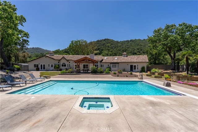 11620 Cenegal Rd, Atascadero, CA 93422 - swimming pool featuring an in-ground hot tub and a patio