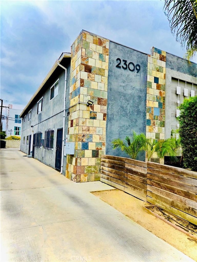 2309 Hauser Blvd, Los Angeles, CA 90016 - view of building exterior