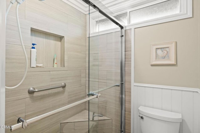 10440 N Karen Ave, Oak View, CA 93022 - full bathroom with a shower stall, toilet, and wainscoting
