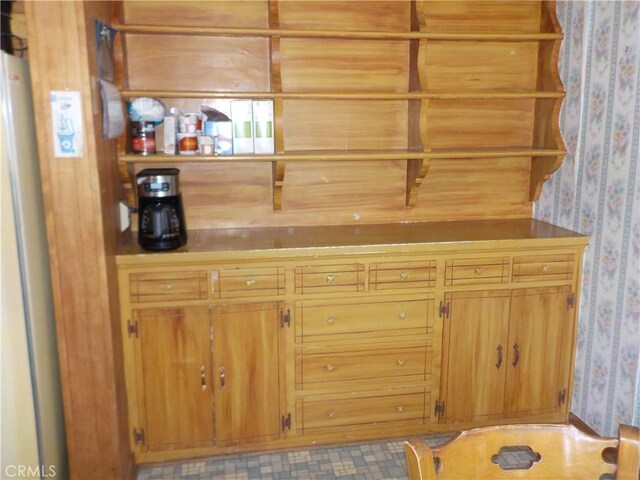 2698 Fremontia Dr, San Bernardino, CA 92404 - bar area featuring wallpapered walls