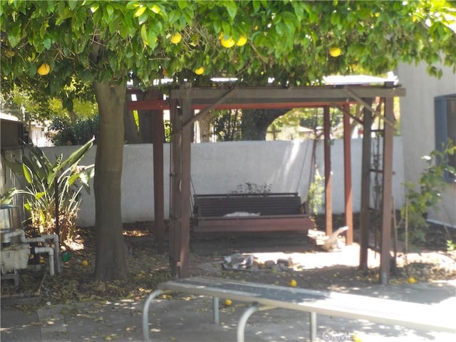 2698 Fremontia Dr, San Bernardino, CA 92404 - view of yard featuring fence