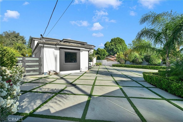 9218 Encino Ave, Northridge, CA 91325 - view of outdoor structure featuring fence