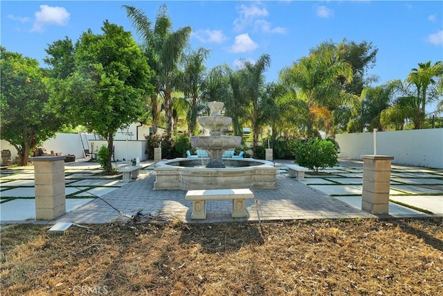 9218 Encino Ave, Northridge, CA 91325 - view of community featuring fence