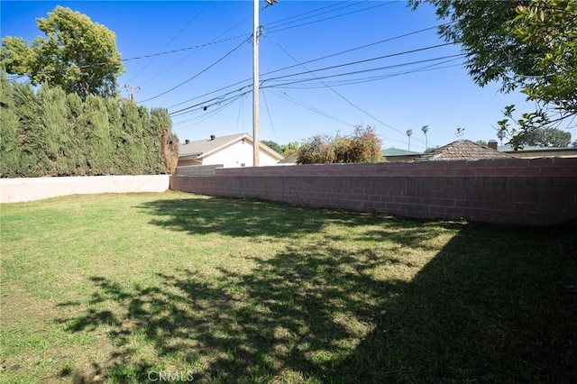 818 Invergarry St, Glendora, CA 91741 - view of yard