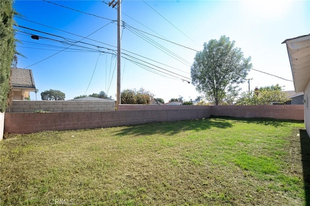 818 Invergarry St, Glendora, CA 91741 - view of yard