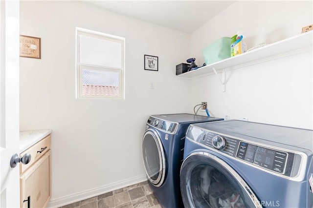 29652 Falcon Hill Dr, Menifee, CA 92584 - washroom with washing machine and clothes dryer, baseboards, and cabinet space