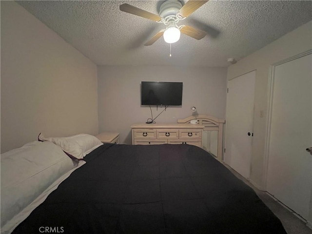 527 E King St, Rialto, CA 92376 - bedroom featuring a textured ceiling and ceiling fan