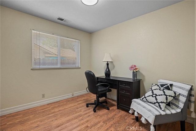 9 Benton Ave, Chico, CA 95973 - office area with wood finished floors and baseboards