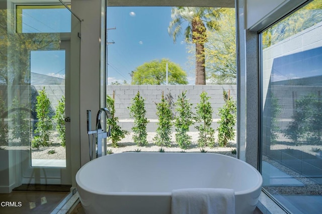 2839 N Davis Way, Palm Springs, CA 92262 - bathroom featuring a freestanding tub