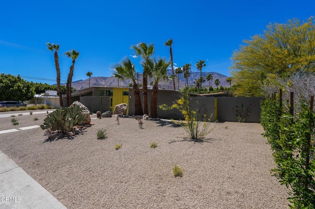 2839 N Davis Way, Palm Springs, CA 92262 - view of front of home featuring a mountain view