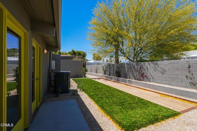 2839 N Davis Way, Palm Springs, CA 92262 - fenced backyard with a patio
