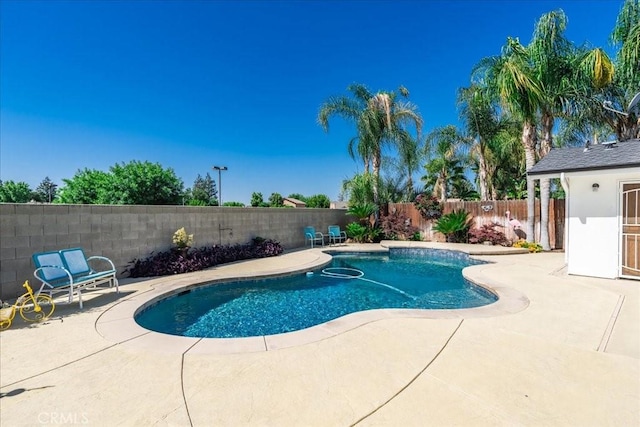 1995 E Valley Forge Ave, Tulare, CA 93274 - view of pool with a patio and a fenced backyard