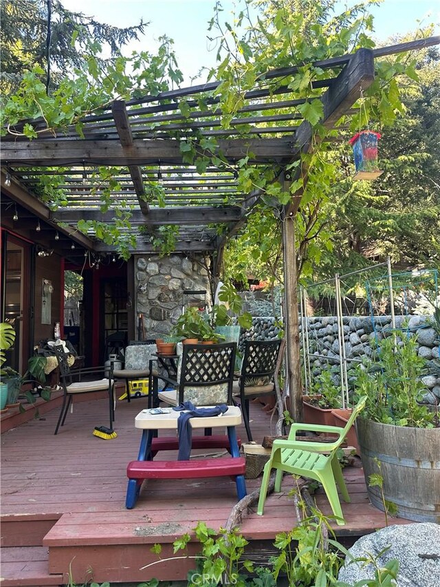30 Bear Dr, Mt Baldy, CA 91759 - deck featuring a pergola