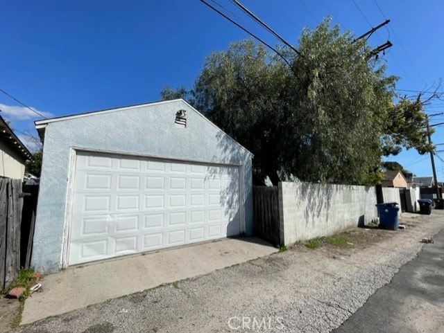 6705 Denny Ave, North Hollywood, CA 91606 - detached garage featuring fence