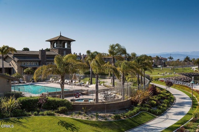 4173 Caribbean St, Oxnard, CA 93035 - surrounding community featuring a swimming pool, a mountain view, and a patio