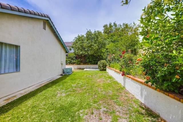 25681 Westover Cir, Lake Forest, CA 92630 - view of green lawn