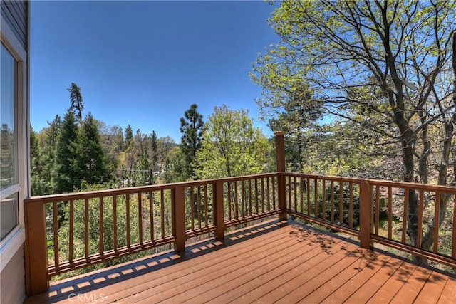 27757 N Bay Rd, Lake Arrowhead, CA 92352 - view of wooden deck