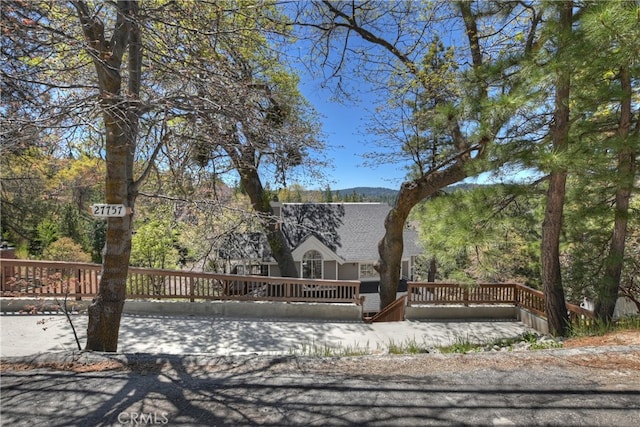27757 N Bay Rd, Lake Arrowhead, CA 92352 - exterior space with a wooden deck