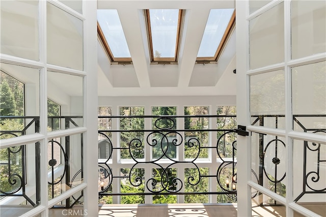 27757 N Bay Rd, Lake Arrowhead, CA 92352 - detailed view of a skylight