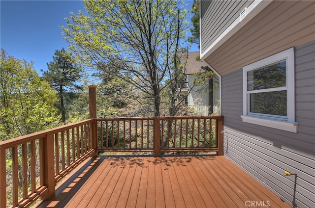 27757 N Bay Rd, Lake Arrowhead, CA 92352 - view of wooden deck