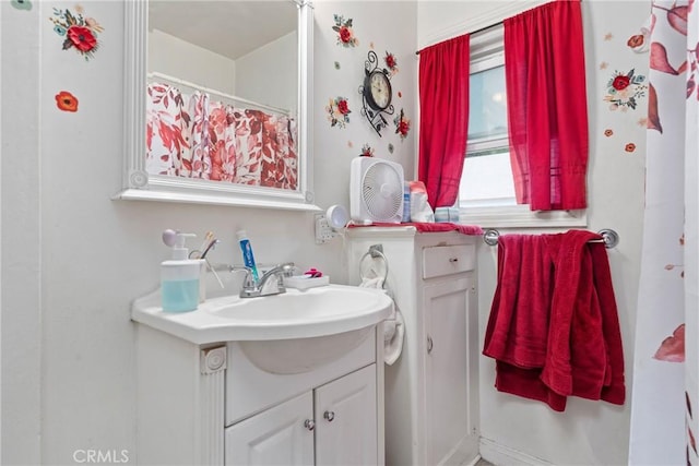 1801 N Ross St, Santa Ana, CA 92706 - bathroom with vanity