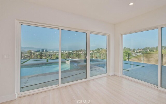 5099 Llano Dr, Woodland Hills, CA 91364 - photo 19