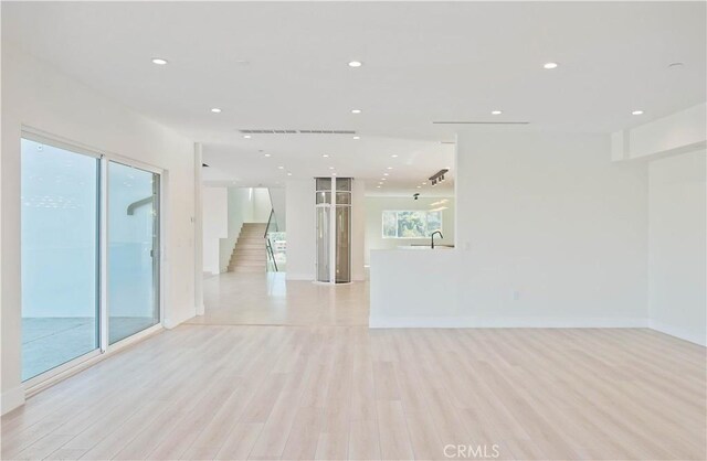 5099 Llano Dr, Woodland Hills, CA 91364 - photo 20