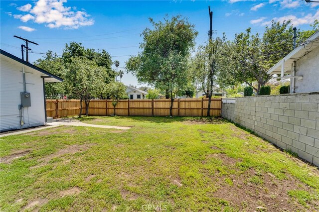 1925 N Marengo Ave, Pasadena, CA 91103 - view of yard