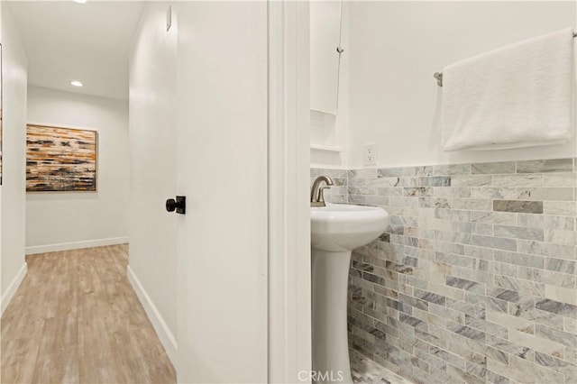23800 Tiara St, Woodland Hills, CA 91367 - photo 27