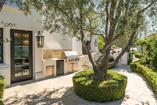 28 Shoreridge, Newport Coast, CA 92657 - view of patio / terrace featuring exterior kitchen and a sink