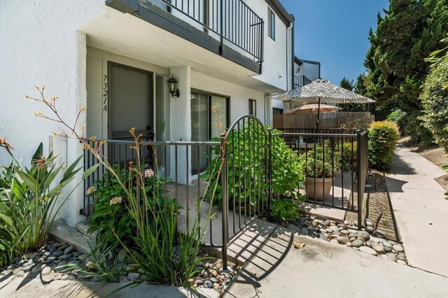 7321 Alicante Rd Unit A, Carlsbad, CA 92009 - entrance to property with a balcony and stucco siding