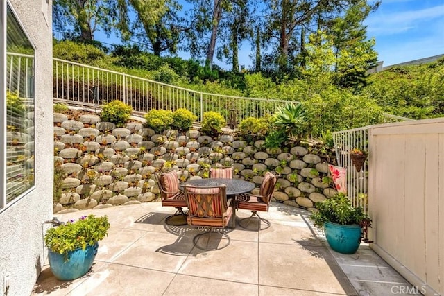 73 Melrose Dr, Mission Viejo, CA 92692 - view of patio / terrace with outdoor dining area and a fenced backyard