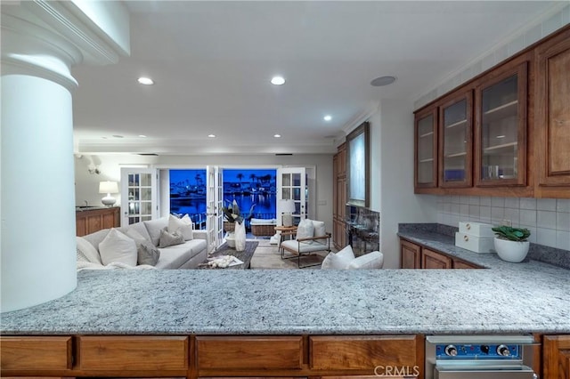 339 Via Lido Soud, Newport Beach, CA 92663 - living room with recessed lighting
