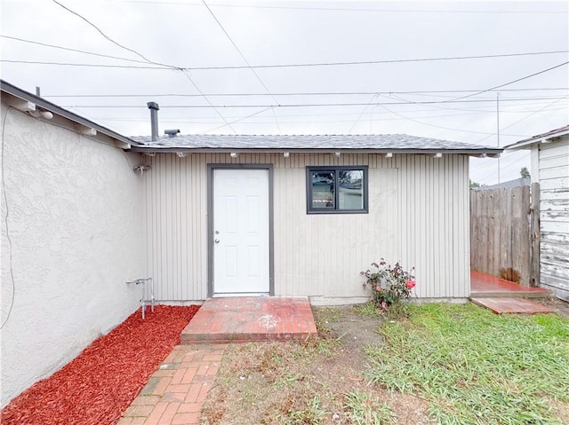 5557 Lemon Ave, Long Beach, CA 90805 - view of outbuilding featuring fence