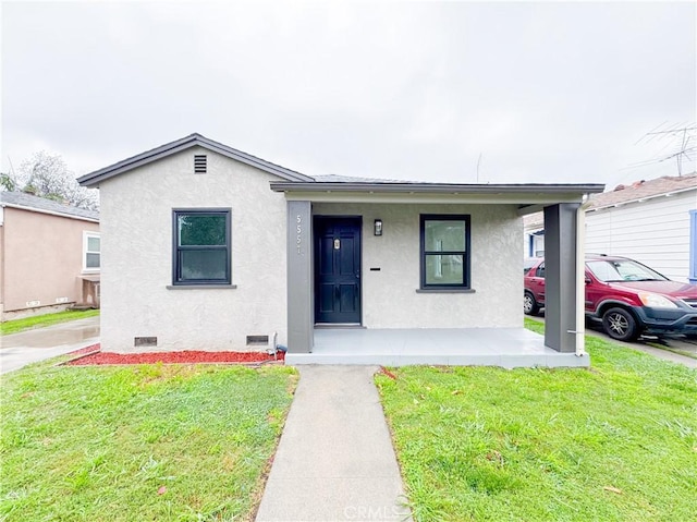 5557 Lemon Ave, Long Beach, CA 90805 - bungalow-style house with crawl space, a porch, a front yard, and stucco siding