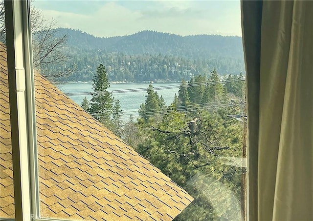 28834 Zion Dr, Lake Arrowhead, CA 92352 - view of mountain background with a heavily wooded area