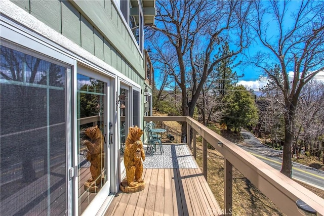 28834 Zion Dr, Lake Arrowhead, CA 92352 - view of wooden terrace